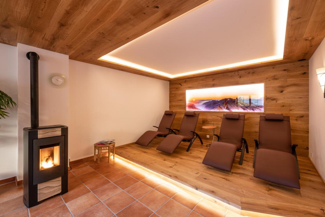 Ruheraum mit Wärmeliegen